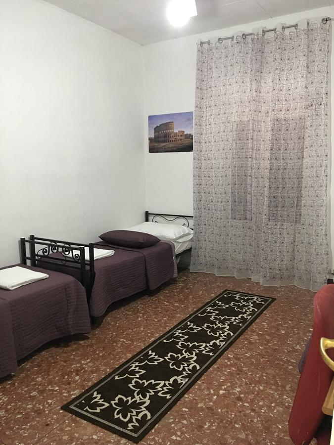Хостел New Golden House Рим Экстерьер фото